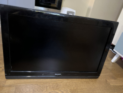 Телевизор SHARP Aquos LC-32SH7E