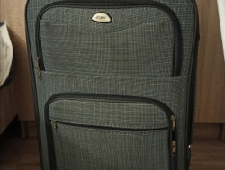 Отдам чемодан до 12.12.25