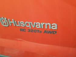 Husqvarna RC 320TS AWD.Traktor, muruniiduk.