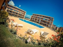 Апартаменты с 1 спальней в комплексе на Солнечном берегу