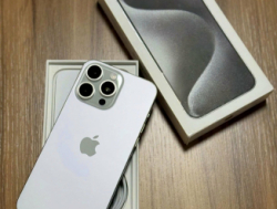 iphone 15 pro max 256GB white