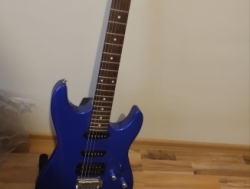 Продам гитару Fender squier Showmaster б/у чехол в комплекте