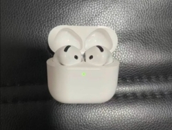 AirPods 4