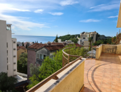 Продаётся вилла в Черногории с видом на море