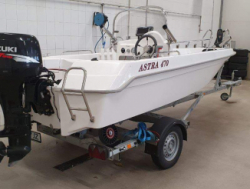Моторная лодка Astra 470