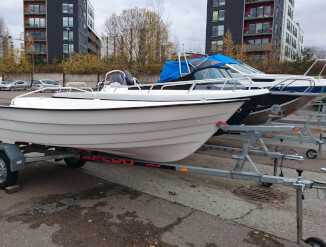 Лодка моторная  Romana 440