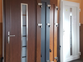 Входные пластиковые двери 95см*205см