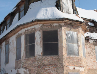 Недвижимость: 24000м2 земли + пруд + парк + 2 дома