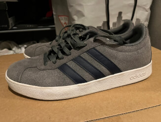Продам кроссовки Adidas мужские