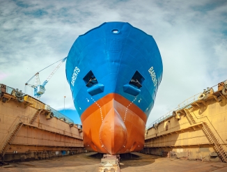 Слесарь по винторулевому комплексу