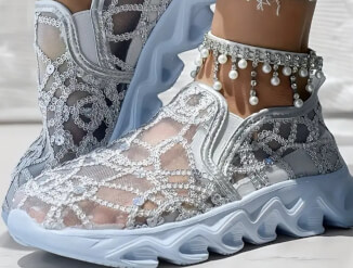 Летние женские кроссовки  р.43 (42)новые