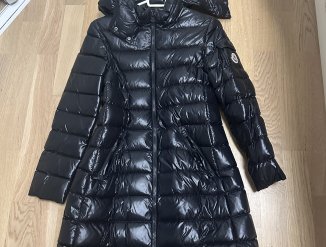 Moncler  152