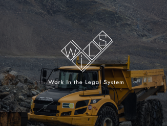 Водитель самосвала