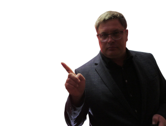 В открытых источниках Игорь Волков из Таллинна фигурирует как специалист по недвижимости и аналитике